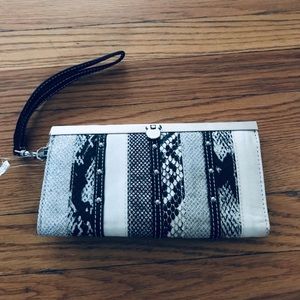 Boutique wallet clutch